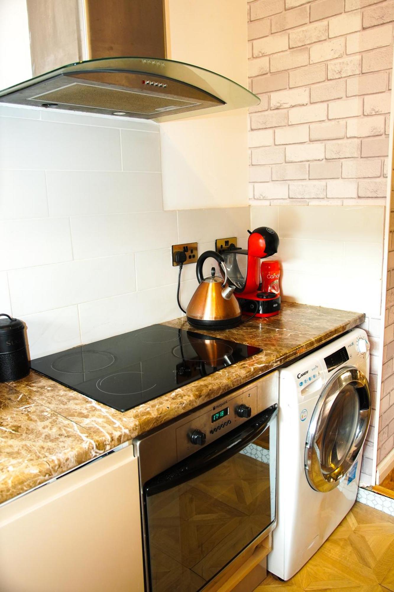 5 Bedroom House Near Cardiff City. Dış mekan fotoğraf
