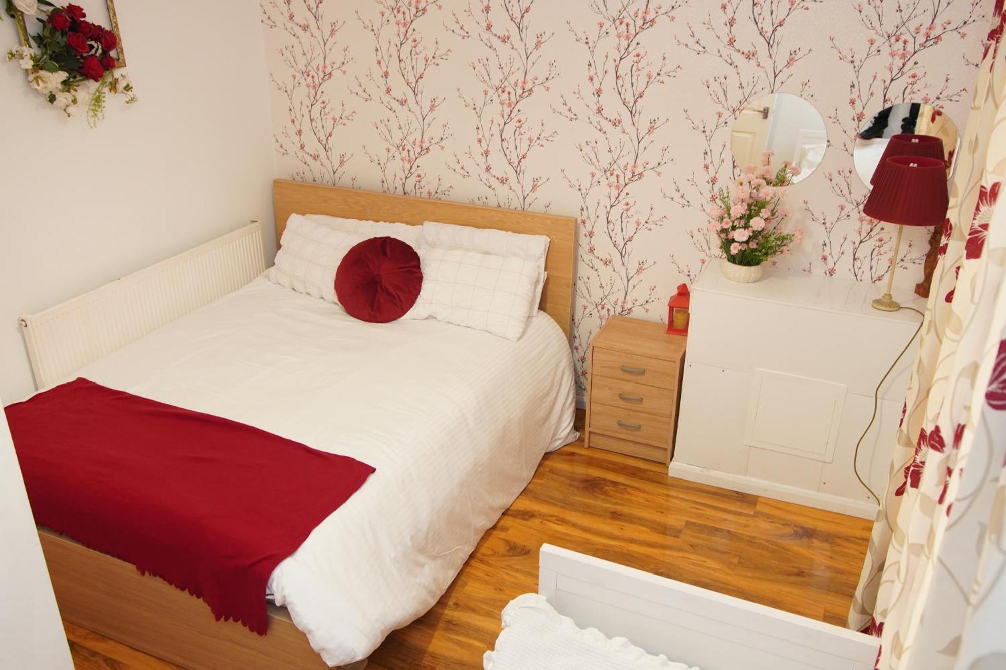5 Bedroom House Near Cardiff City. Dış mekan fotoğraf
